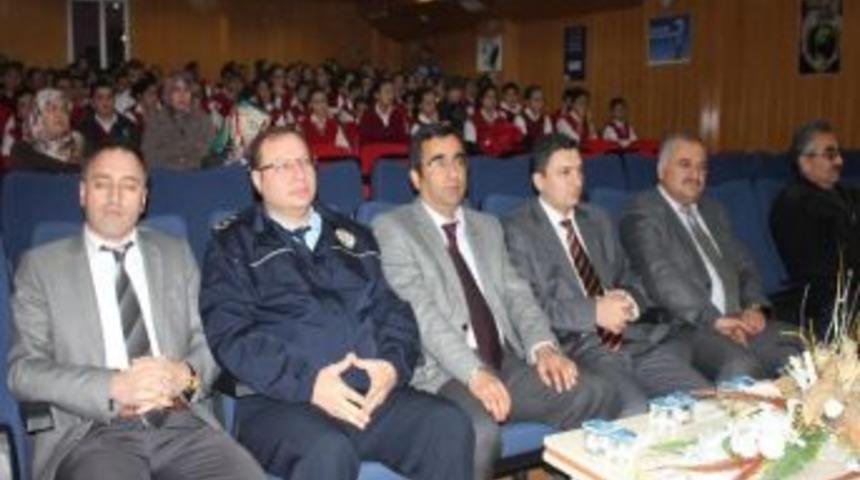 Sungurlu&rsquo;da &ldquo;10 Aralık D&uuml;nya Demokrasi Ve İnsan Hakları Haftası&rdquo; Kutlandı