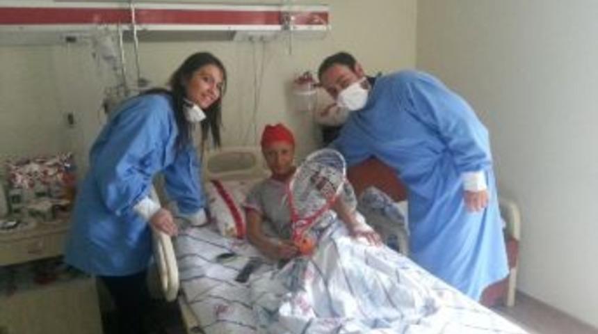 L&ouml;semili &Ccedil;ocuklara Tenis Morali