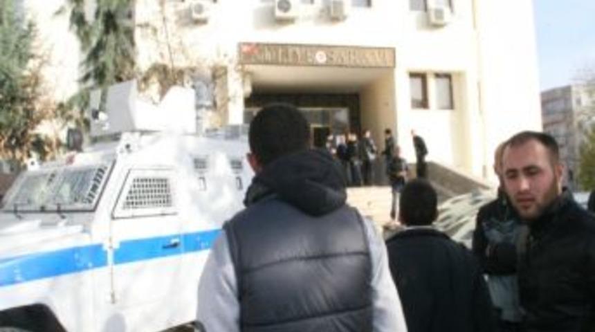 Silvan'da 16 Kilo Esrar Ele Ge&ccedil;irildi