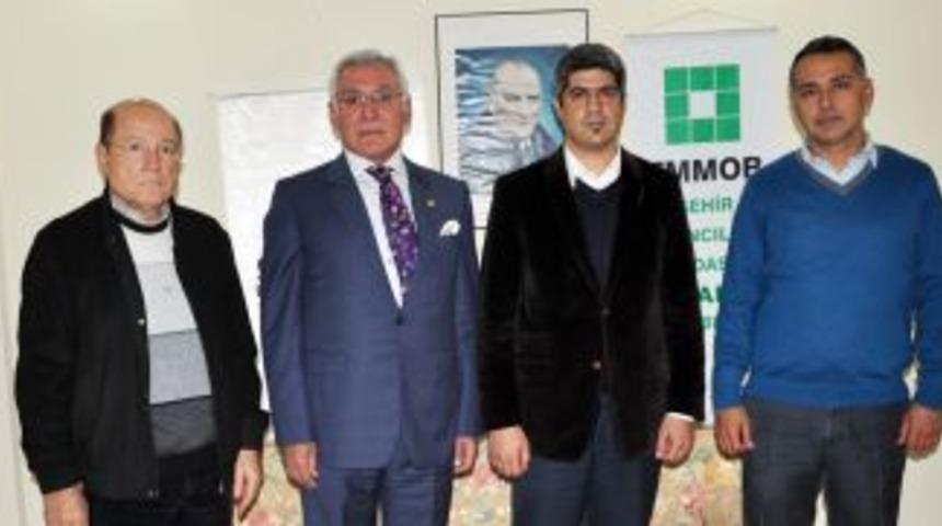 G&uuml;vel "Adana, 10 yıldır sahipsiz bir kent"