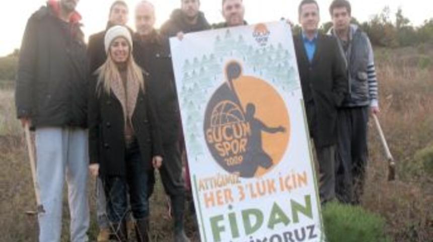 Attıkları Her &Uuml;&ccedil;l&uuml;k İ&ccedil;in Bir Fidan Dikiyorlar