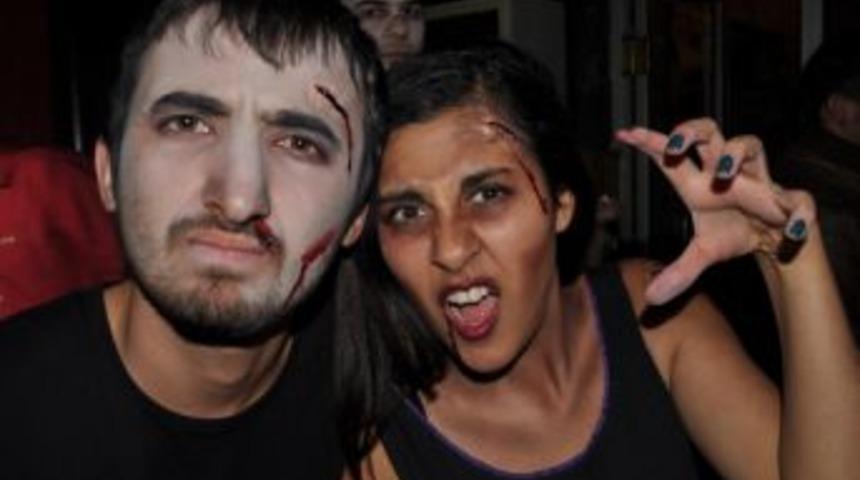 Beü öğrencilerinden Zombies Party...