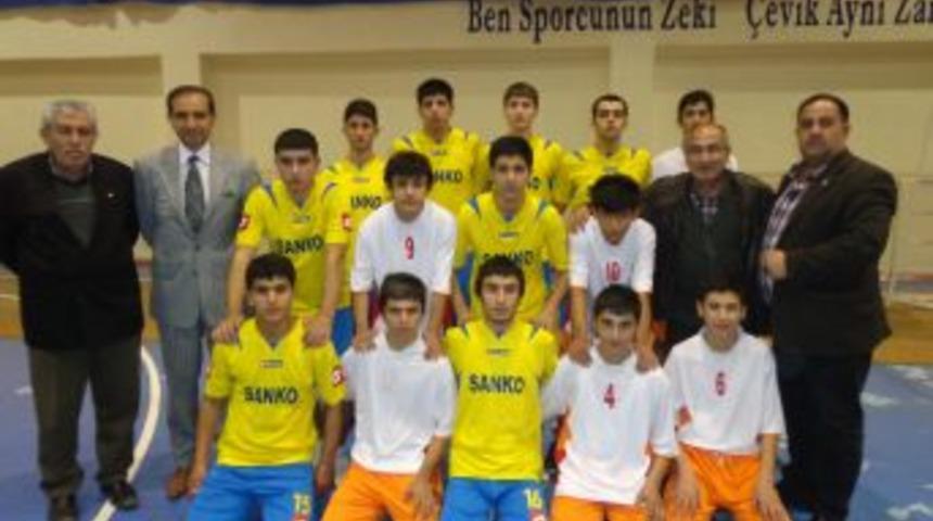 Gen&ccedil; Erkekler Basketbol Şampiyonu Anadolu G&uuml;zel Sanatlar Ve Spor Lisesi Oldu