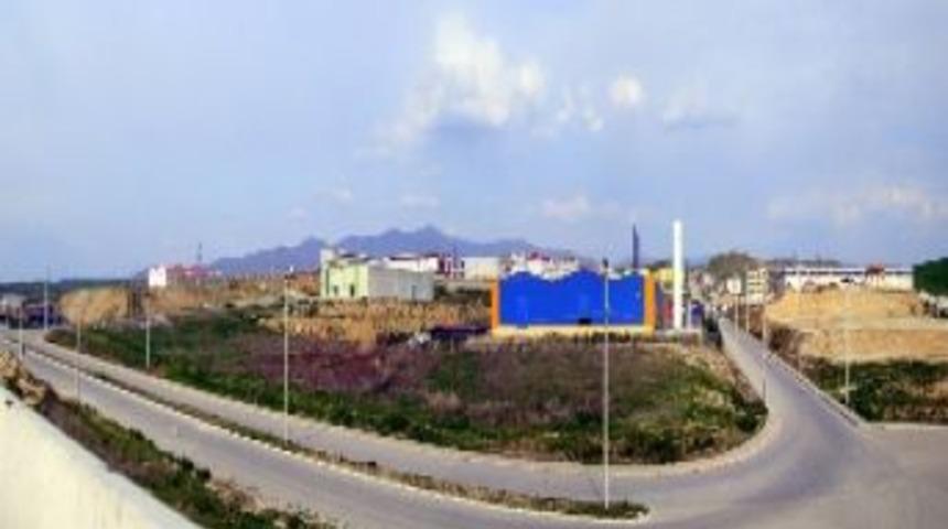 Ak&ccedil;ay, Dur-ge&ccedil; K&ouml;pr&uuml;lerini Ve Hızlı Tren Projesini Meclis G&uuml;ndemine Taşıdı