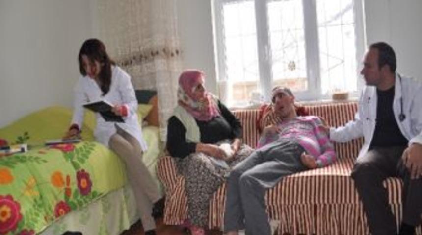 Tatvan Halk Sağlığı Merkezi Hizmeti Vatandaşların Ayağına G&ouml;t&uuml;r&uuml;yor