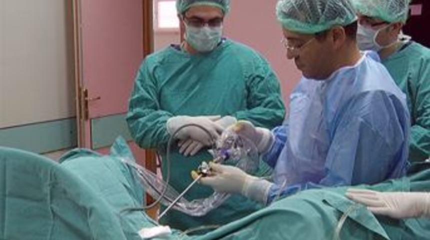 Elazığ Fırat &Uuml;niversitesi Hastanesi&rsquo;nde Lazerle Tedavi D&ouml;nemi