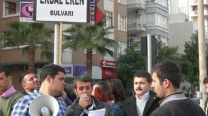 CHP Adana Gen&ccedil;liği Erdal Eren bulvarı istiyor