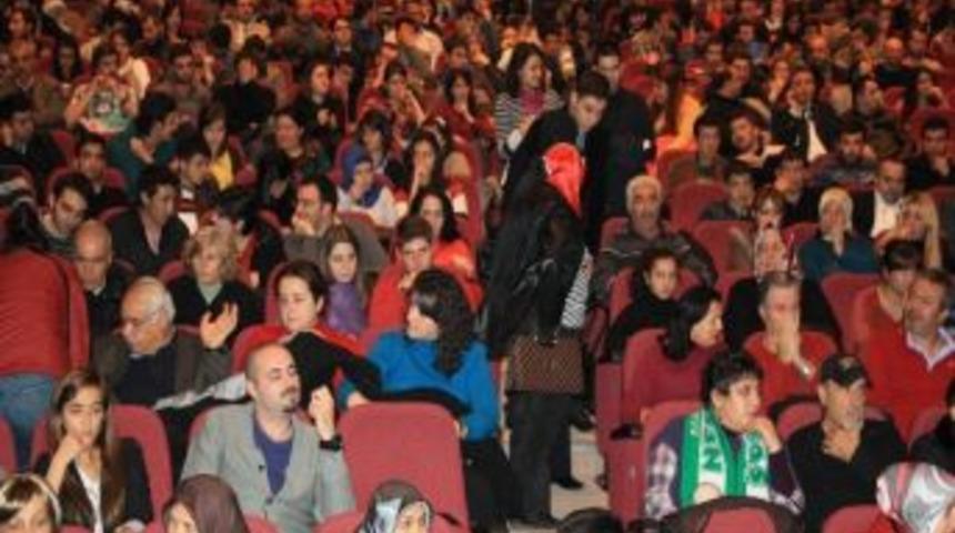 Er&uuml;&rsquo;de Neşet Ertaş Anıldı