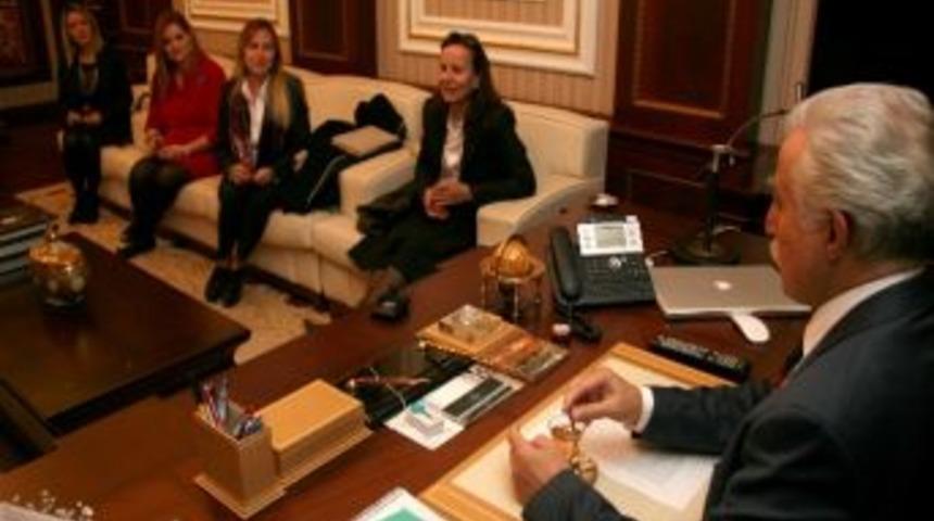 Meslekleri İle Engelleri Aşacaklar