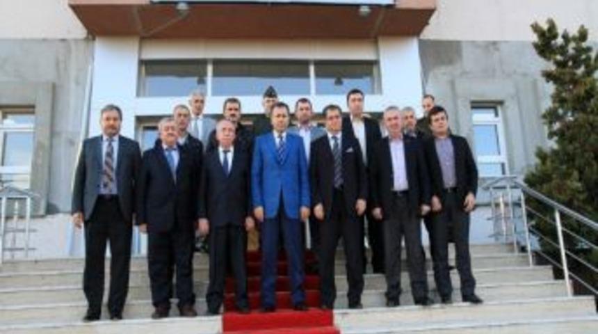 Vali Yerlikaya Gezilerini S&uuml;rd&uuml;r&uuml;yor