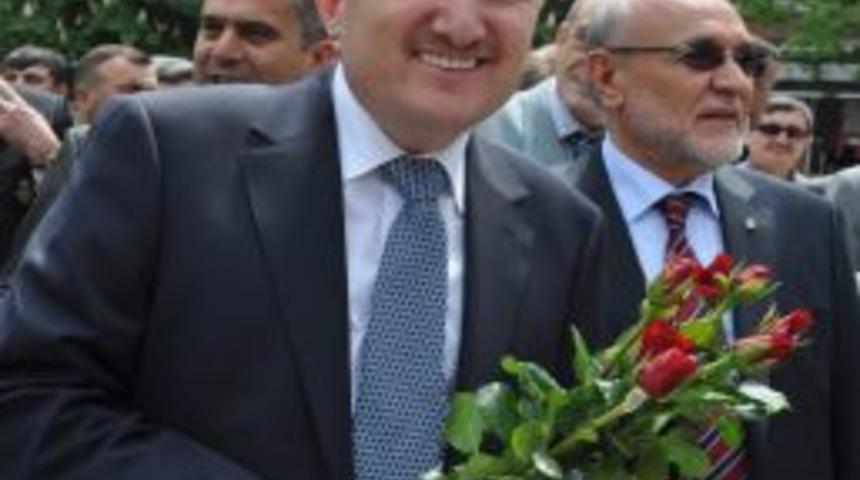 Eskişehir Valisi &ouml;l&uuml;mden d&ouml;nd&uuml;!