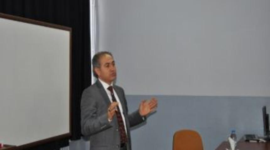 Sungurlu Myo&rsquo;da Kariyer G&uuml;nleri Devam Ediyor