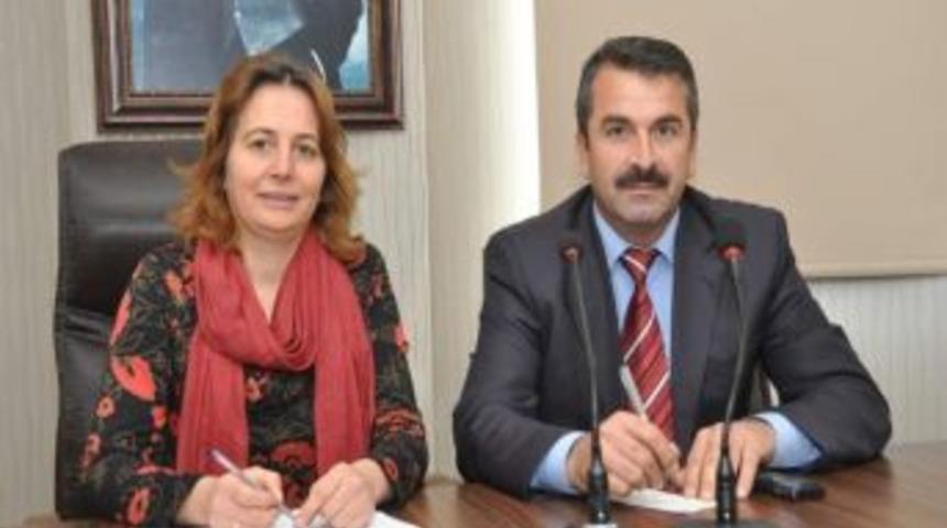 Kartepe Zabıtası Esnafı Bilgilendiriyor