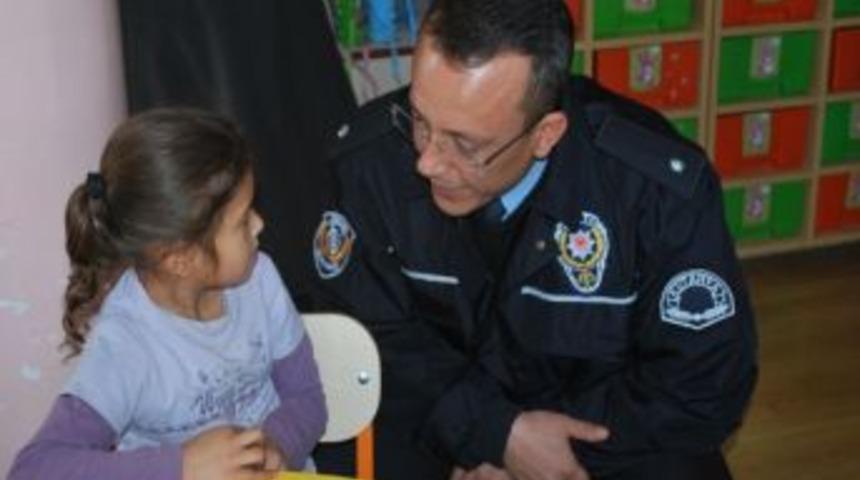Polislerden Minik &Ouml;ğrencilere Ziyaret