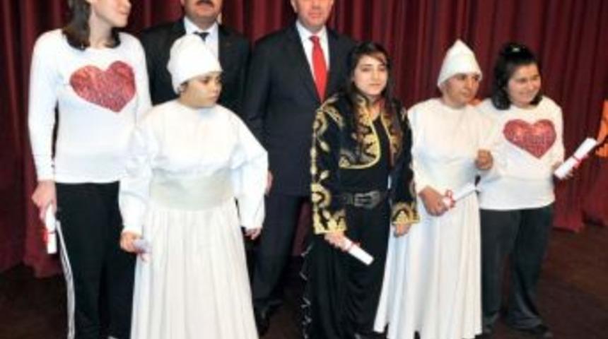 Uşak Engelsiz Yaşam Merkezinden 3 Aralık Engelliler G&uuml;n&uuml; Etkinliği