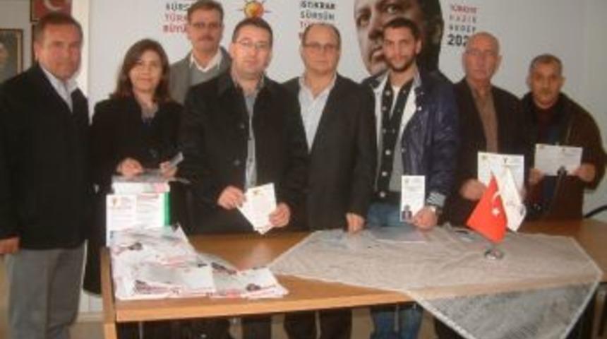 Burhaniye&rsquo;de Ak Parti&rsquo;den Broş&uuml;rl&uuml; B&uuml;y&uuml;kşehir Tanıtımı