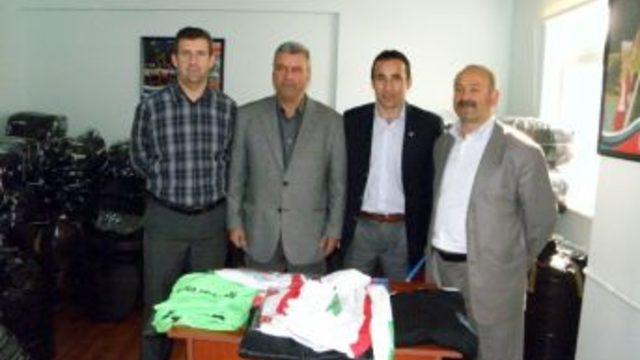 Yalova Belediyesi’nden Okullara Ve Spor Kulüplerine Malzeme Yardımı