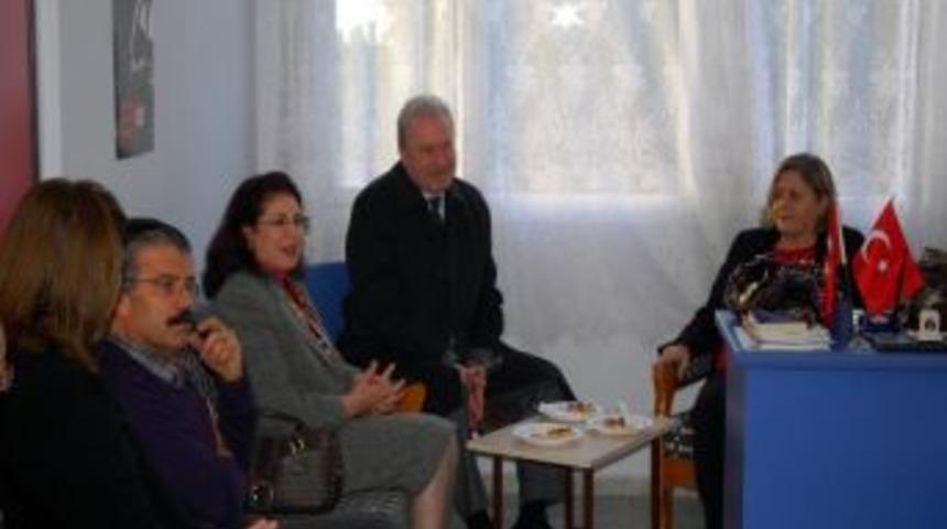 Başkan Okay, Cumhuriyet Kadınları Derneği&rsquo;ni Ziyaret Etti