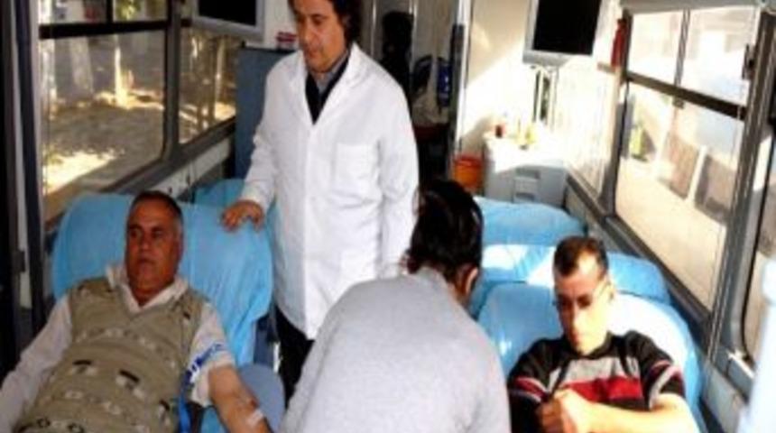 Kızılay, Sarıg&ouml;l'de Kan Bağışı Kampanyası D&uuml;zenledi