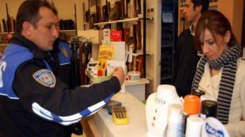 Polislerden Avm&rsquo;de Sahte Para Ve Dolandırıcılık Uyarısı