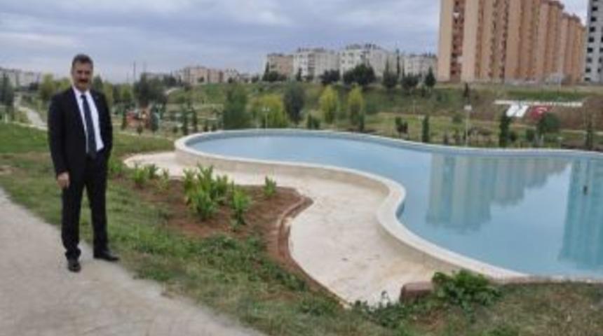 Toroslar&rsquo;da Park Ve Yeşil Alanlar Bakımdan Ge&ccedil;iriliyor