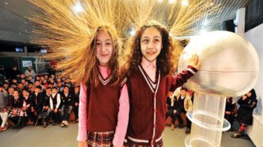 &Ccedil;ocuklar Bilimi Eğlenerek Keşfediyor