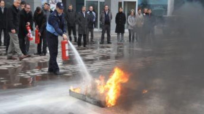 Belediye Personeline Yangın Eğitimi