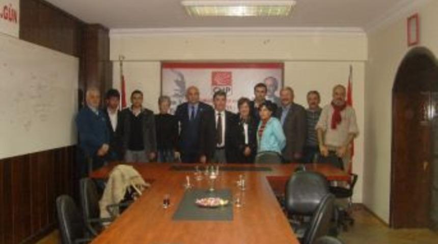 Chp'den &Uuml;niversite &Ouml;ğrencilerine Anne Şevkati