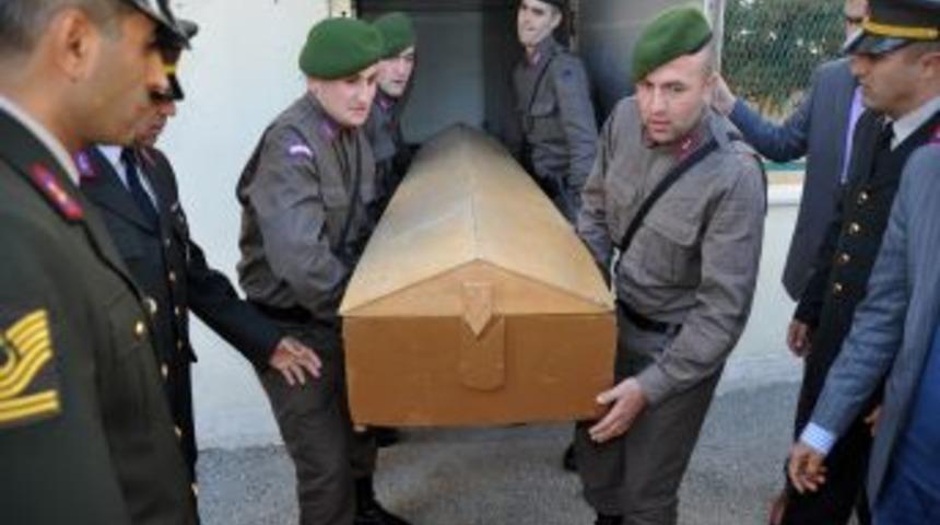 &Uuml;&ccedil; Aylık Asker Karakolda &Ouml;l&uuml; Bulundu