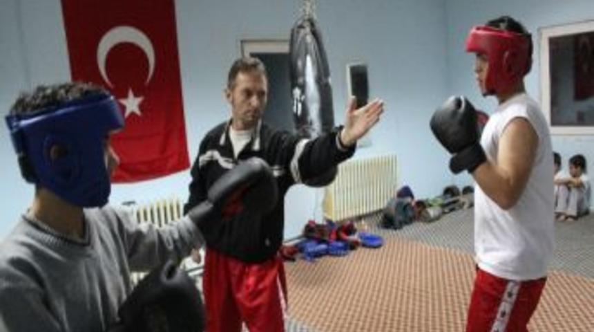 Mudurnu’lu Kick-boks’cılardan İki Madalya