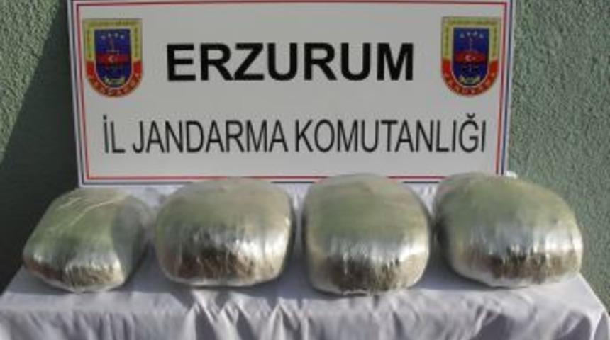Jandarma Erzurum'da 10 Kilogram Esrar Ele Ge&ccedil;irdi