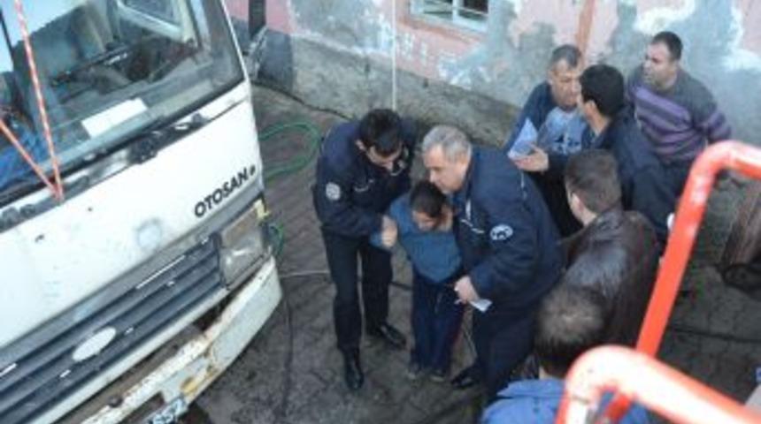 Evi Yanan Kadın, Kendini Ateşe Atmak Istedi