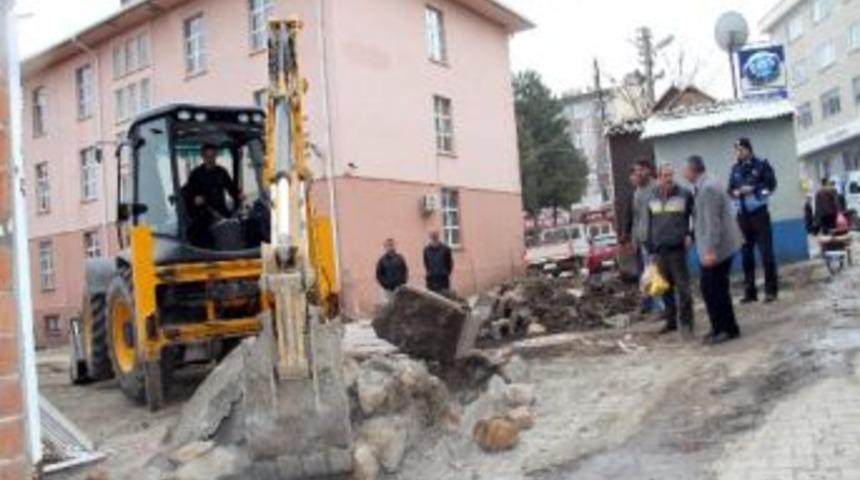 Suşehri&rsquo;nde Yol Genişletme &Ccedil;alışmaları