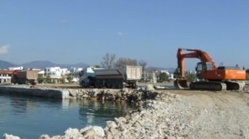 G&uuml;re'de Ak Parti Chp&rsquo;li Belediye Başkanına Tepki G&ouml;sterdi