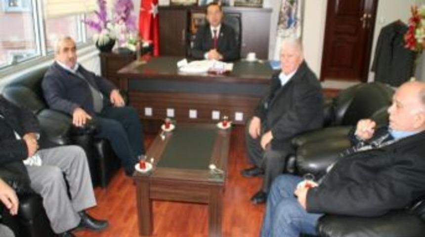 Çanakçılar Yönetim Kurulu Üyesi Mithat Çanakçı’dan Başkan Gebeş’e Ziyaret
