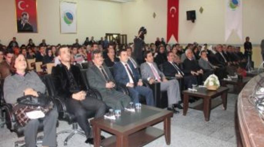 T&uuml;rk&ccedil;e B&ouml;l&uuml;m&uuml; &Ouml;ğrencilerinden Neşet Ertaş&rsquo;a Vefa