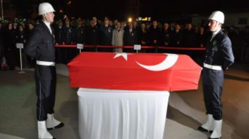 Koruma Polisi Şenel I&ccedil;in Eskişehir Emniyeti&rsquo;nde T&ouml;ren D&uuml;zenlendi