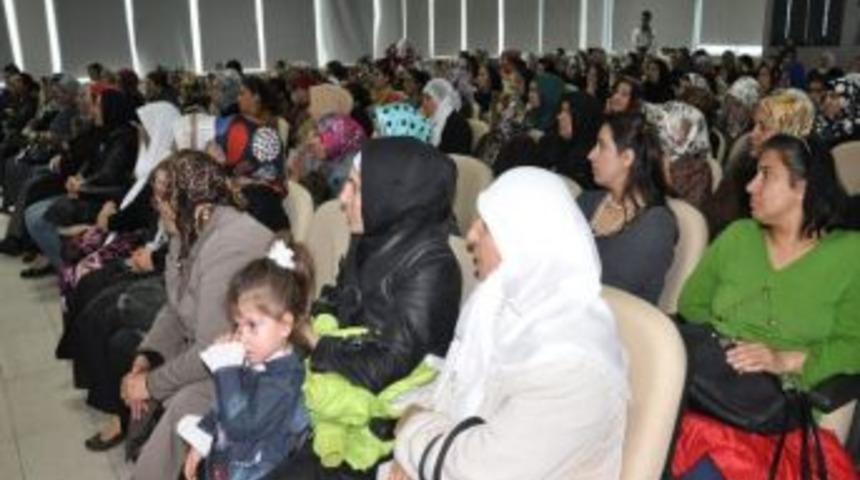 Başkan Baran Kadın Semt Pazarcılarıyla Bir Araya Geldi