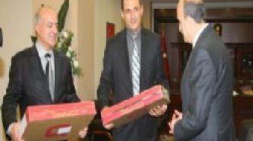 Selmanoğlu'dan eğitime destek