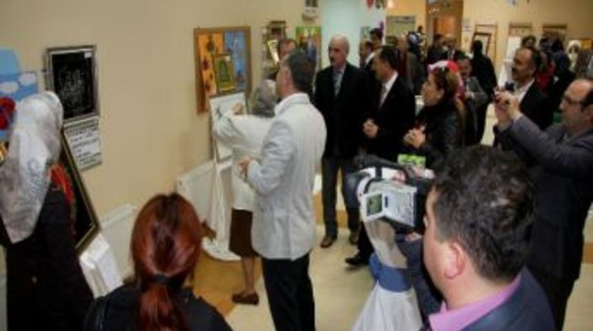 Şeb-i Arus'a &Ouml;zel 'varak Sergisi' İhlas Koleji'nde