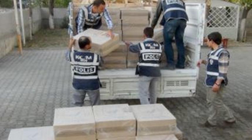 Muş'ta Bir Yılda 2 Milyon 250 Bin Paket G&uuml;mr&uuml;k Ka&ccedil;ağı Sigara Yakalandı