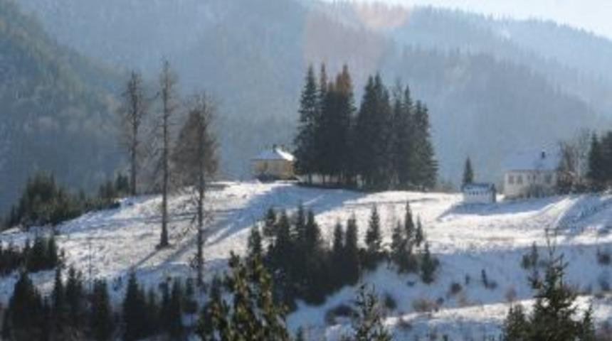 D&uuml;zce&rsquo;nin Yaylaları Beyaza B&uuml;r&uuml;nd&uuml;