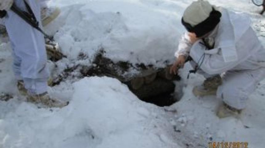 Bing&ouml;l'de PKK'ya ait 6 sığınak bulundu