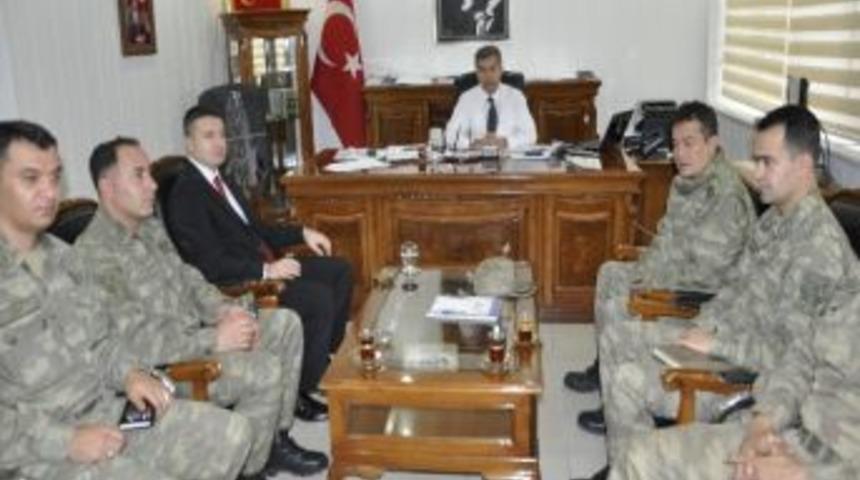 Karakol Komutanları Kaymakam Erkal'ı Ziyaret Etti