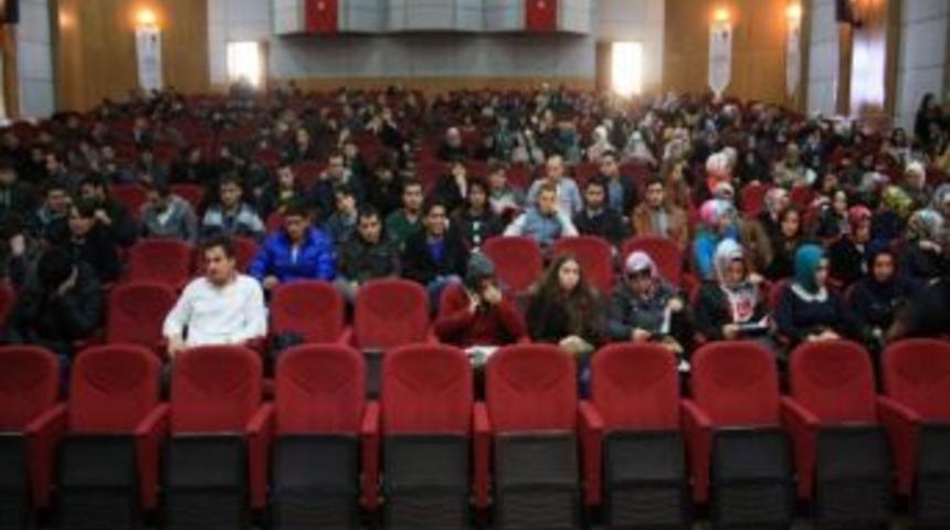 Akademik Gelişim Semineri Verildi