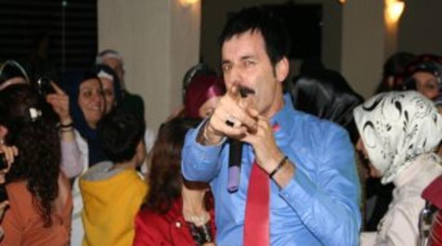 Devrekli Hanımlar Ramazan Çelik İle Eğlendiler