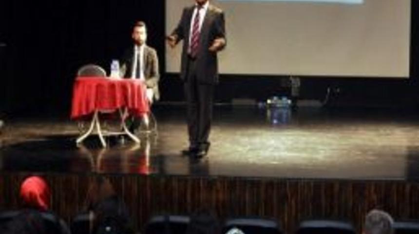 Yksm'de Hem Evlenelim, Hem Eğlenelim Söyleşisi Yapıldı