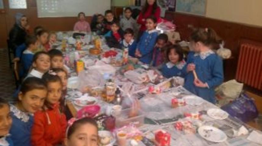 Kula 4 Eyl&uuml;l İlkokulu'nda Yerli Malı Haftası