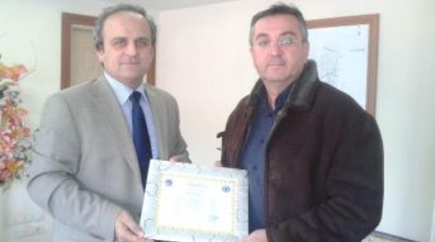 Kula Belediyespor'dan Kaymakam Cıbır&rsquo;a Teşekk&uuml;r Plaketi