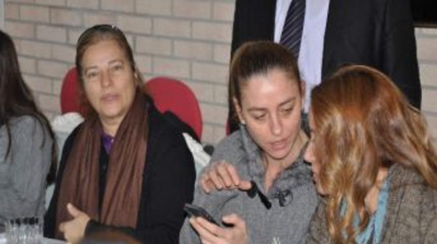 Oyuncu Ece Uslu&rsquo;nun Makyajsız Hali Şaşırttı